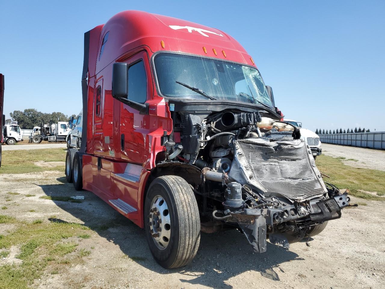 2020 Freightliner Cascadia 126 Semi Truck იყიდება Fresno-ში, CA - Front End