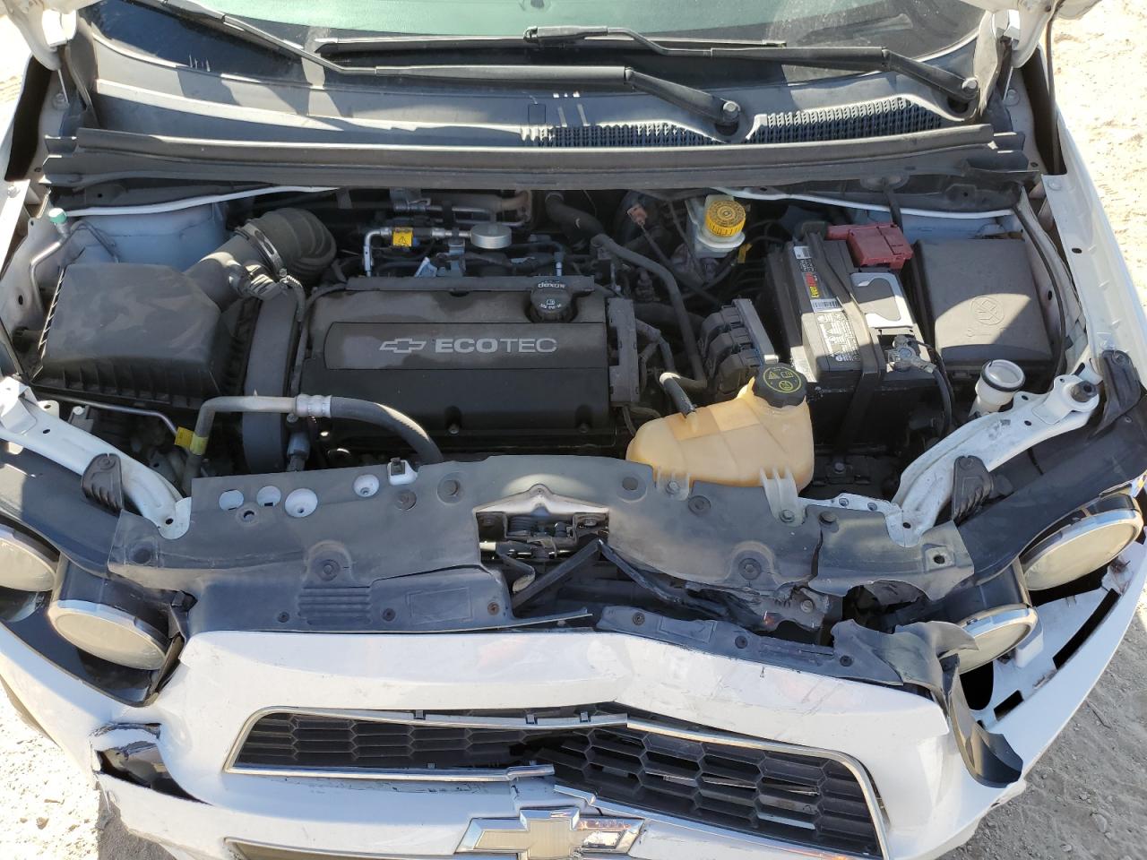 2015 Chevrolet Sonic - Image 13