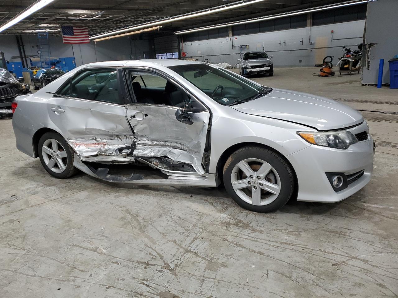 2012 Toyota Camry - Image 4
