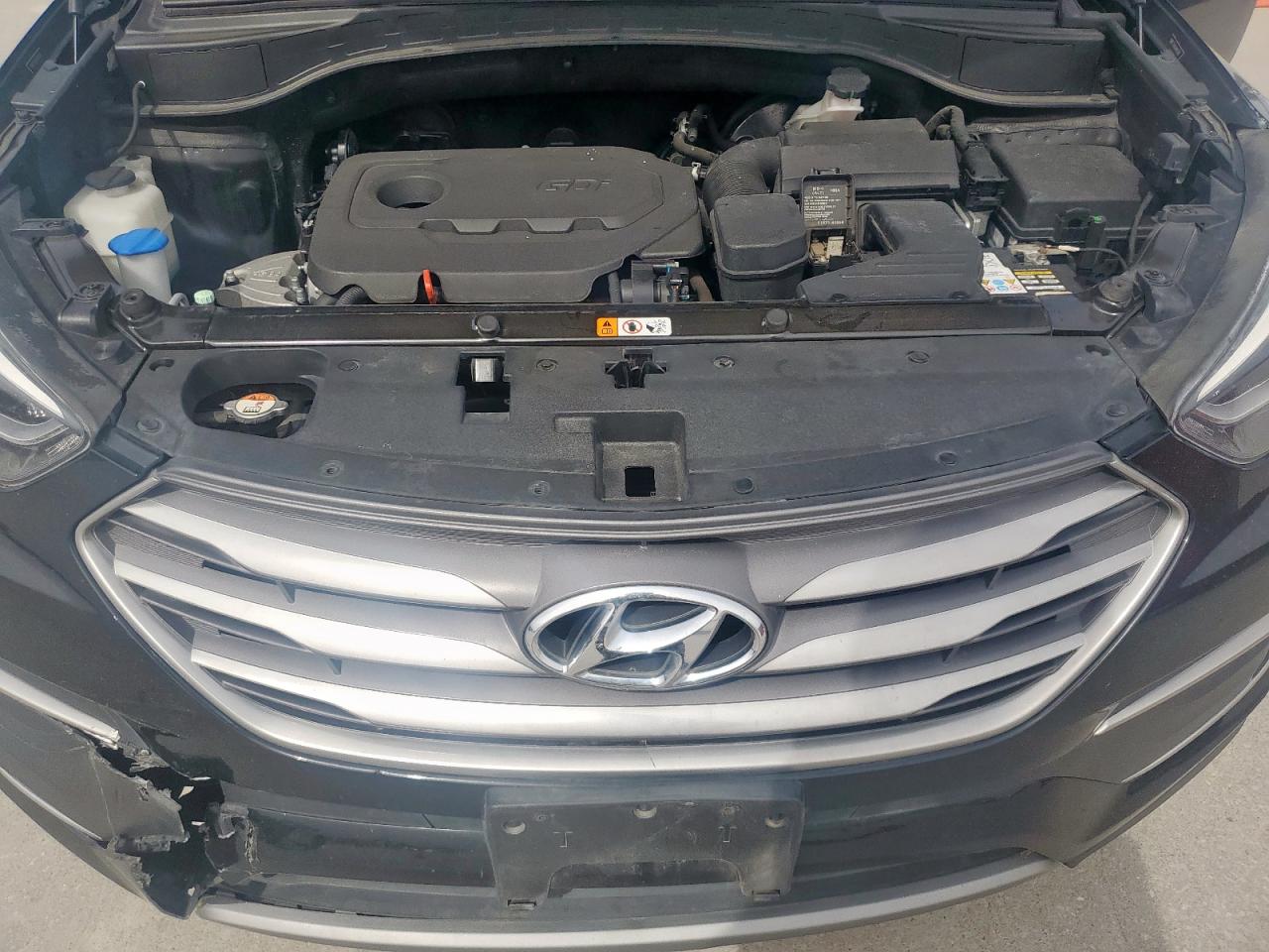 2018 Hyundai Santa Fe - Image 12