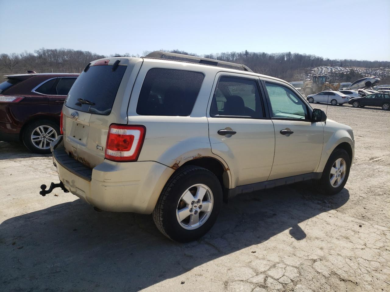 2011 Ford Escape - Image 3