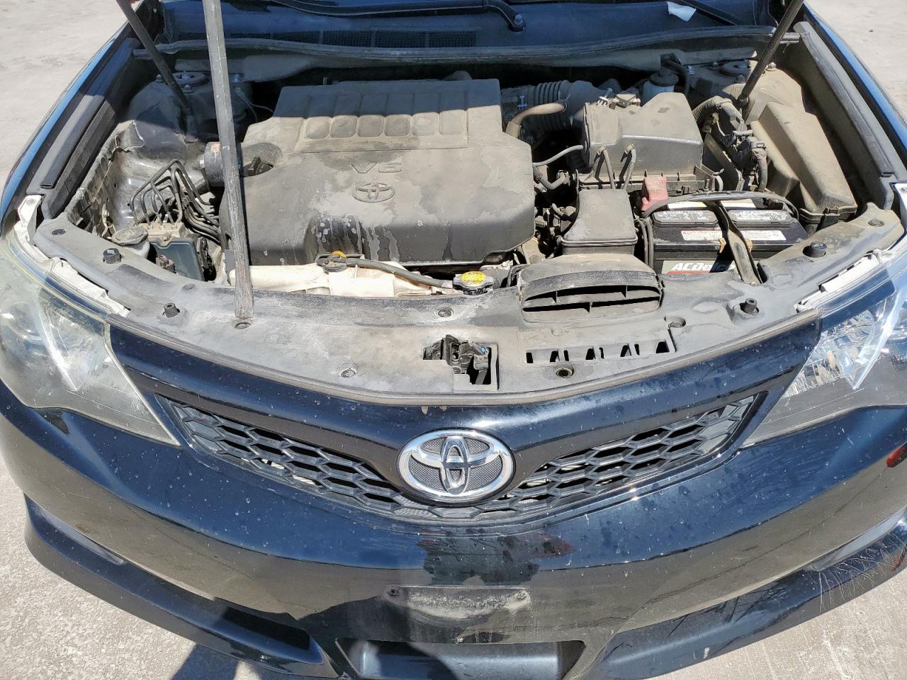 2012 Toyota Camry - Image 11