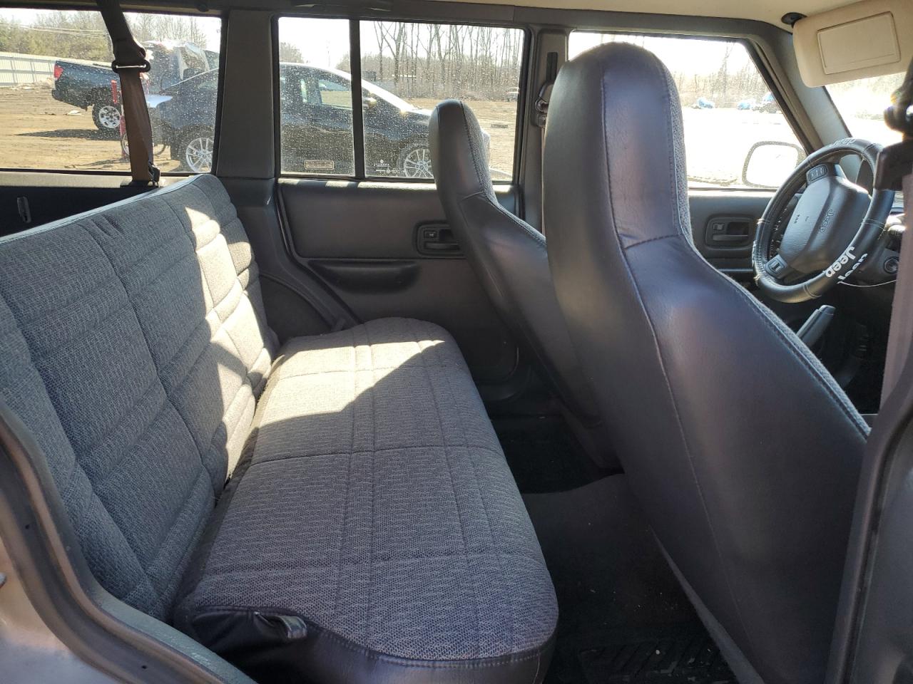 2000 Jeep Cherokee Sport VIN: 1J4FF48S0YL142309 Lot: 46277785