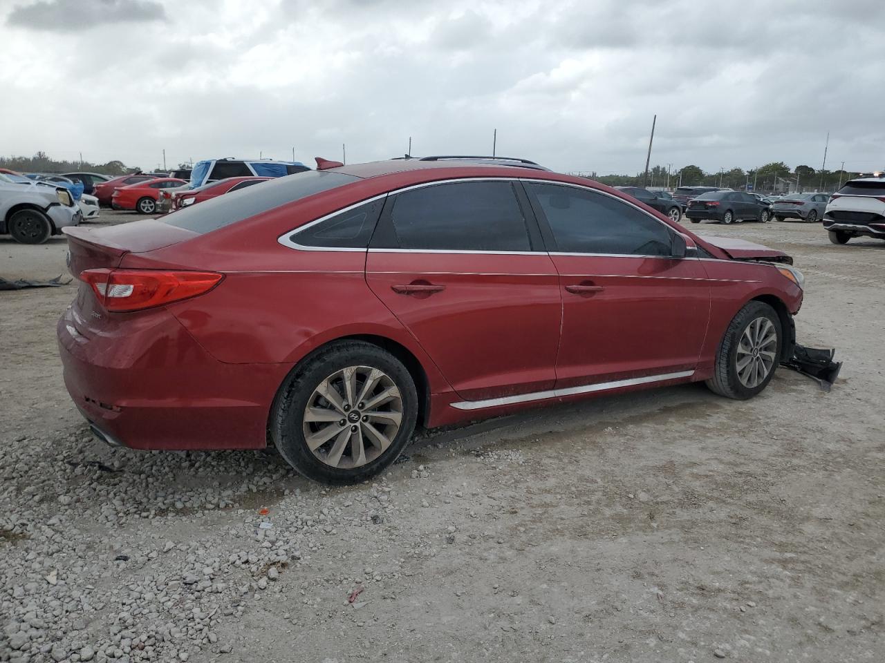 2015 Hyundai Sonata - Image 3