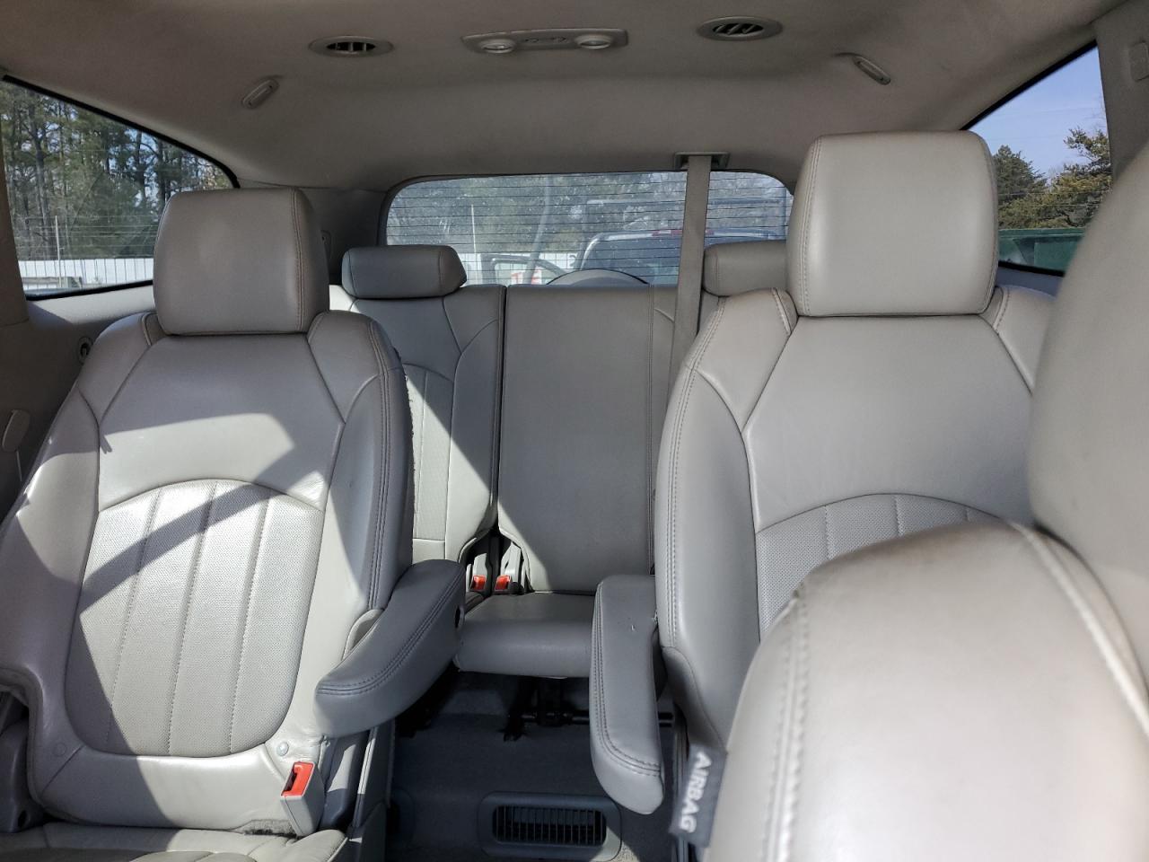 2014 Buick Enclave - Image 10