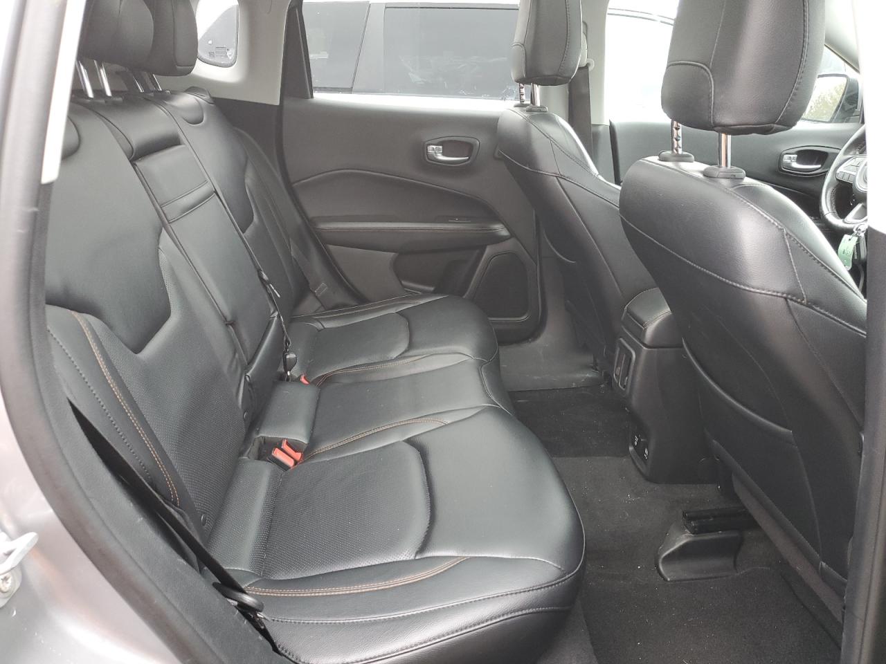 2018 Jeep Compass - Image 11