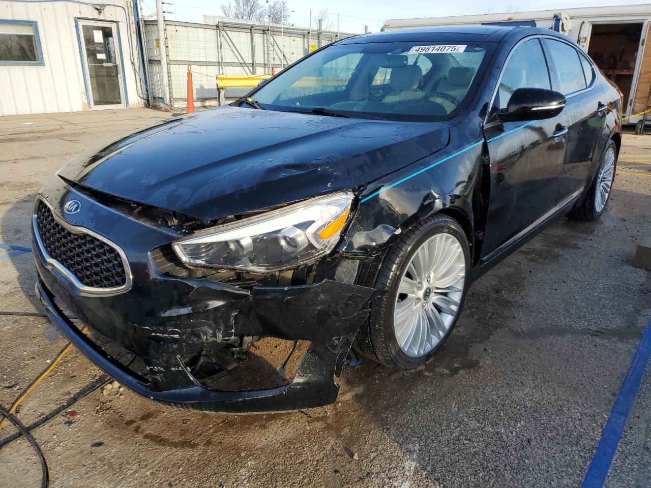 2014 Kia Cadenza Premium for Sale in Pekin, IL - Front End