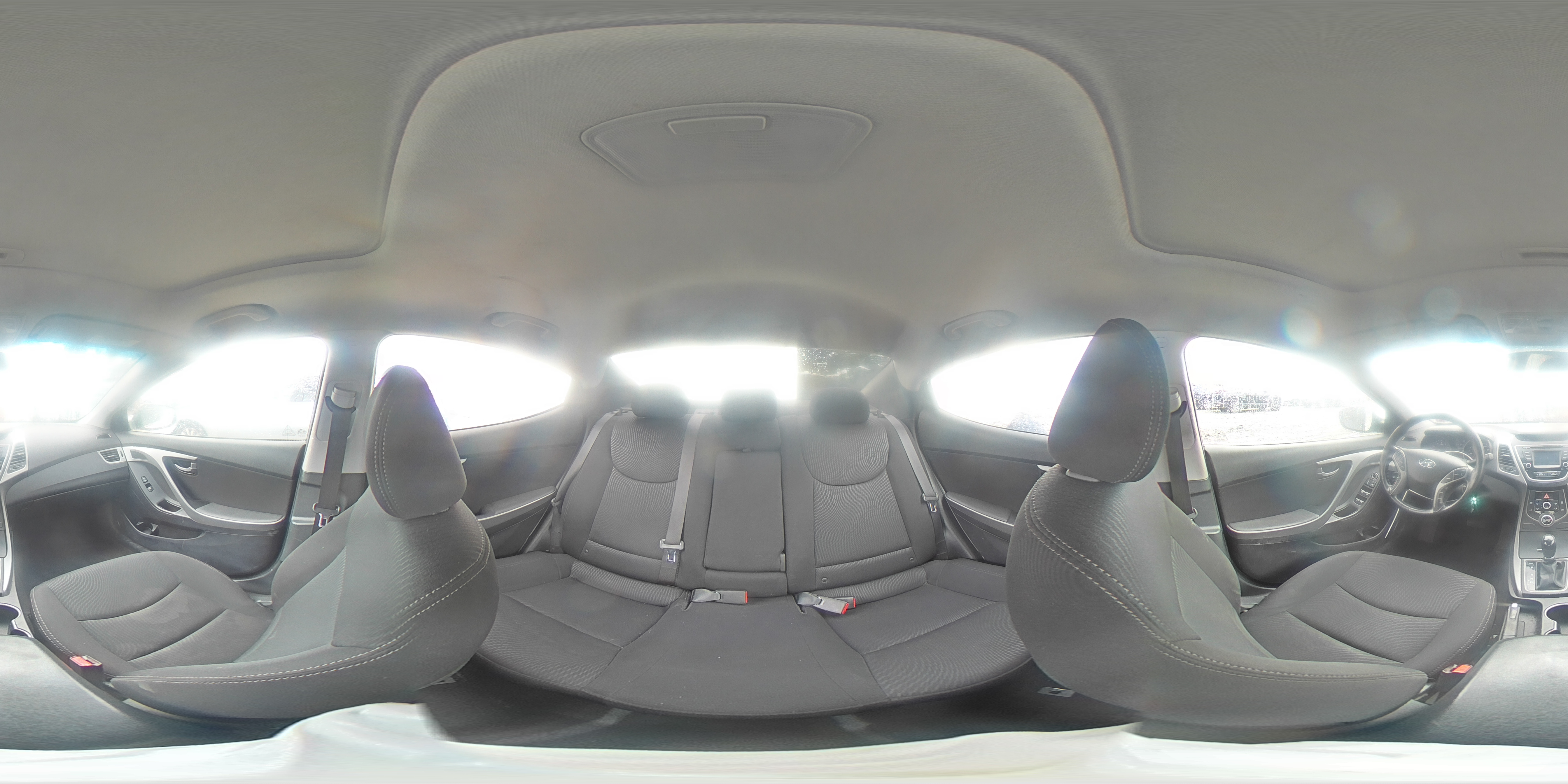 2015 Hyundai Elantra - Image 14