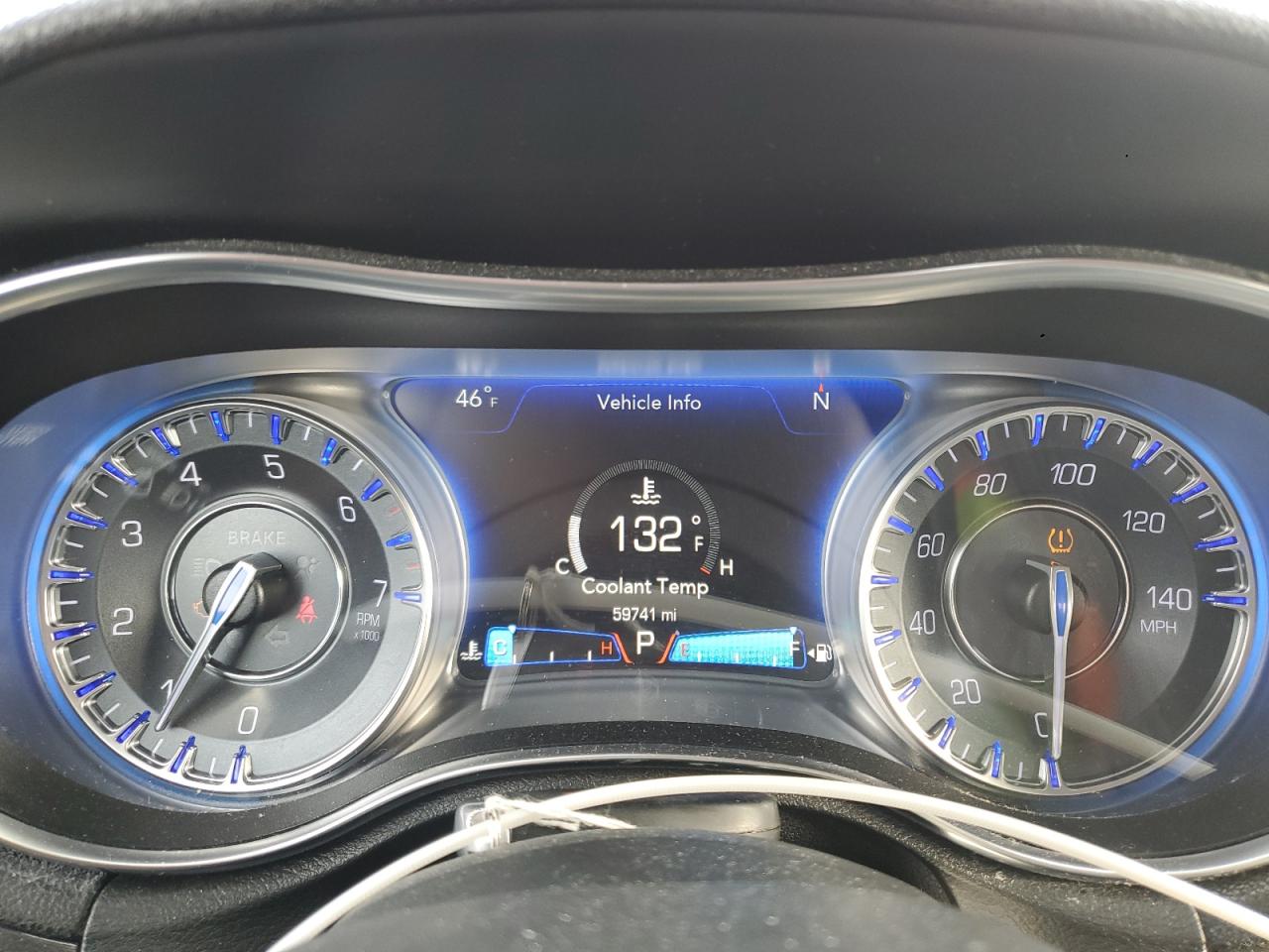 2017 Chrysler 300 - Image 9
