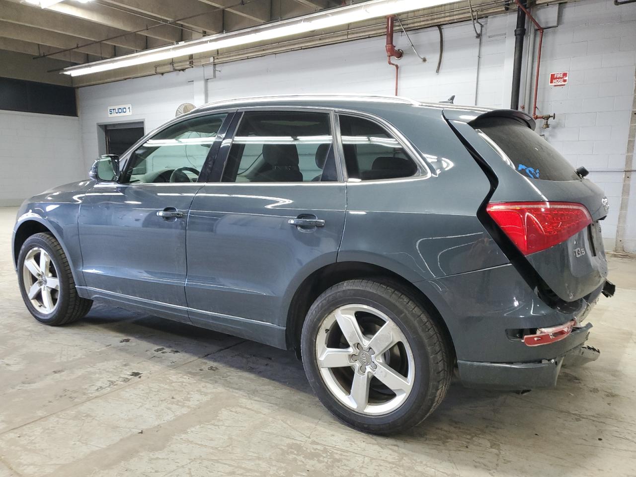 2010 Audi Q5 - Image 2