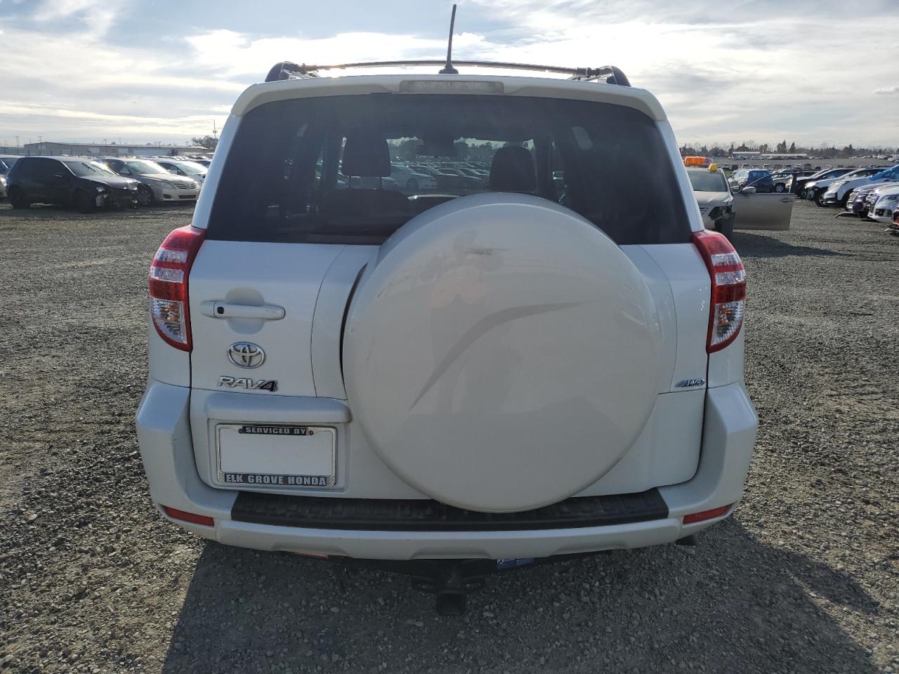 2012 Toyota RAV 4 - Image 6