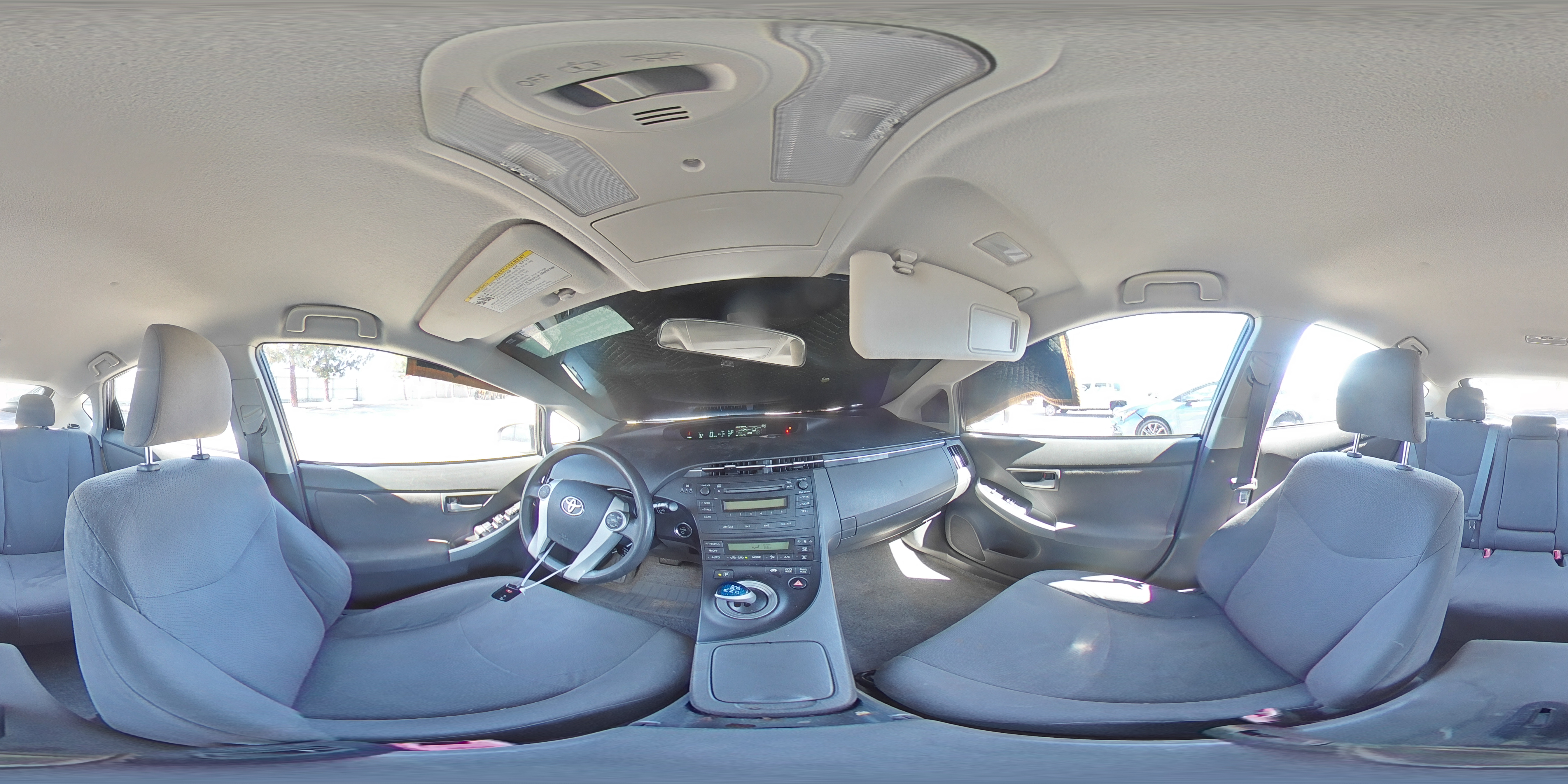 2010 Toyota Prius - Image 13