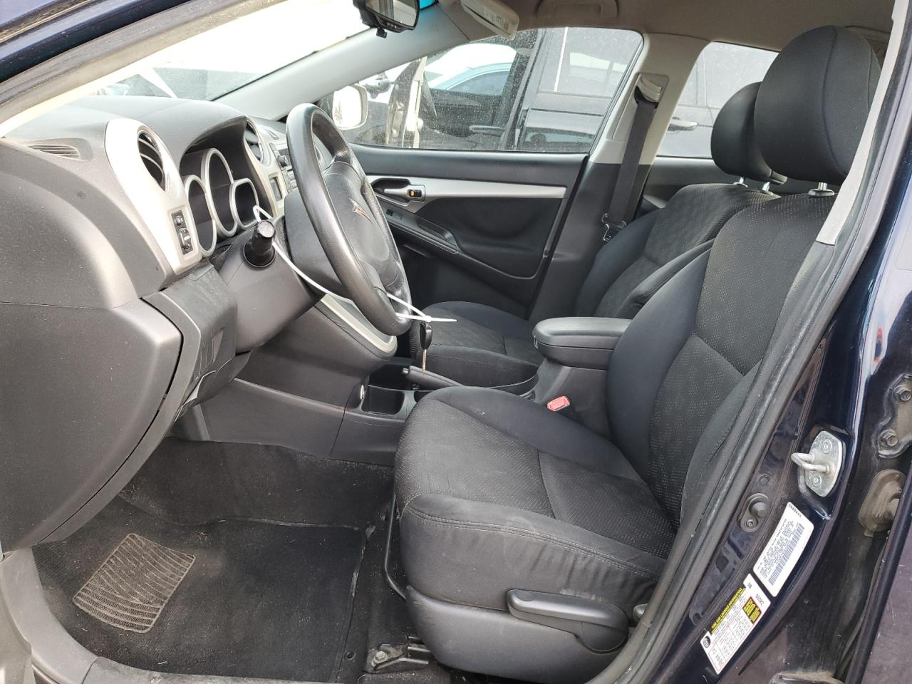 2009 Pontiac Vibe - Image 7