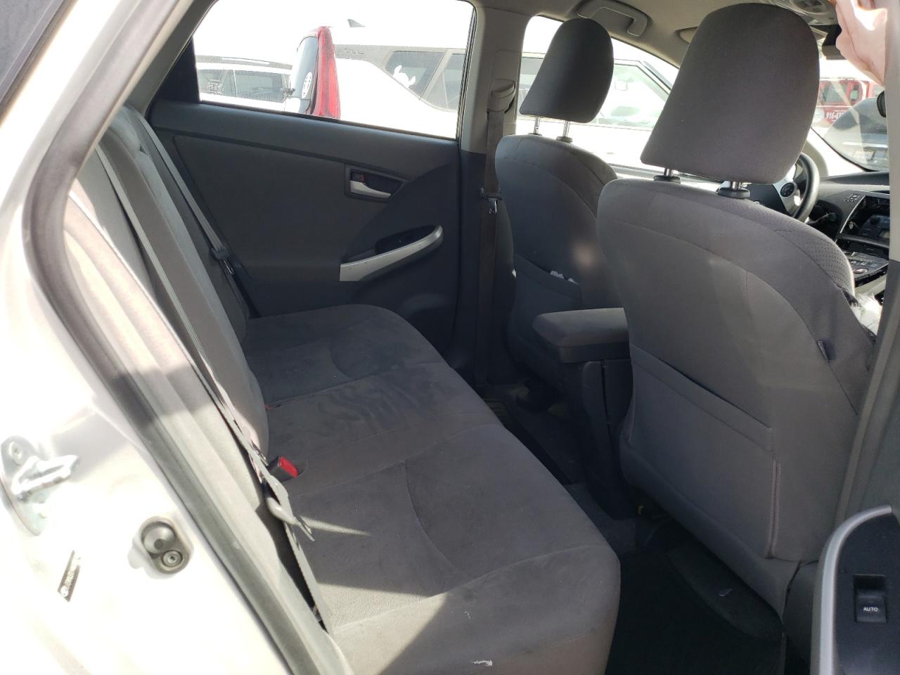2010 Toyota Prius - Image 10