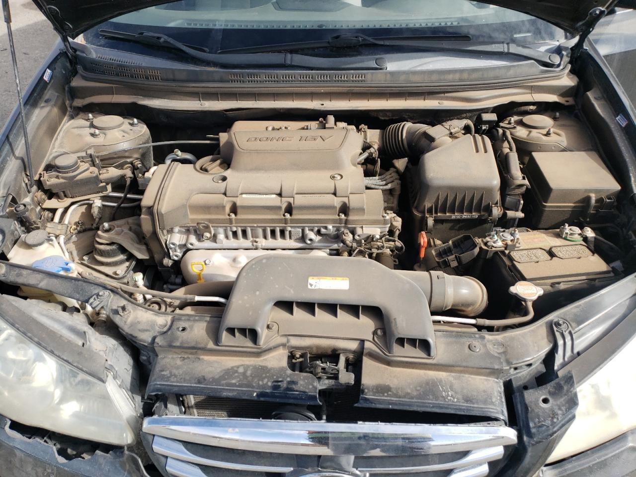 2010 Hyundai Elantra - Image 12