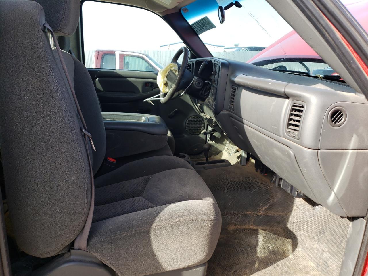 2003 Chevrolet Silverado - Image 7