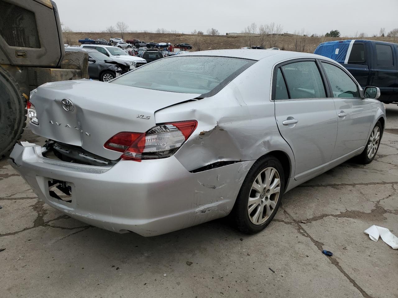 2008 Toyota Avalon - Image 3