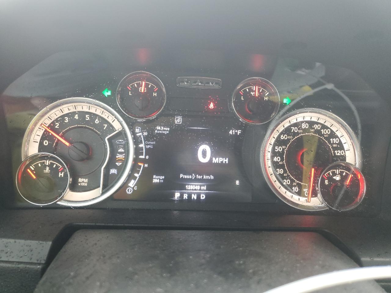 2017 RAM 1500 - Image 9