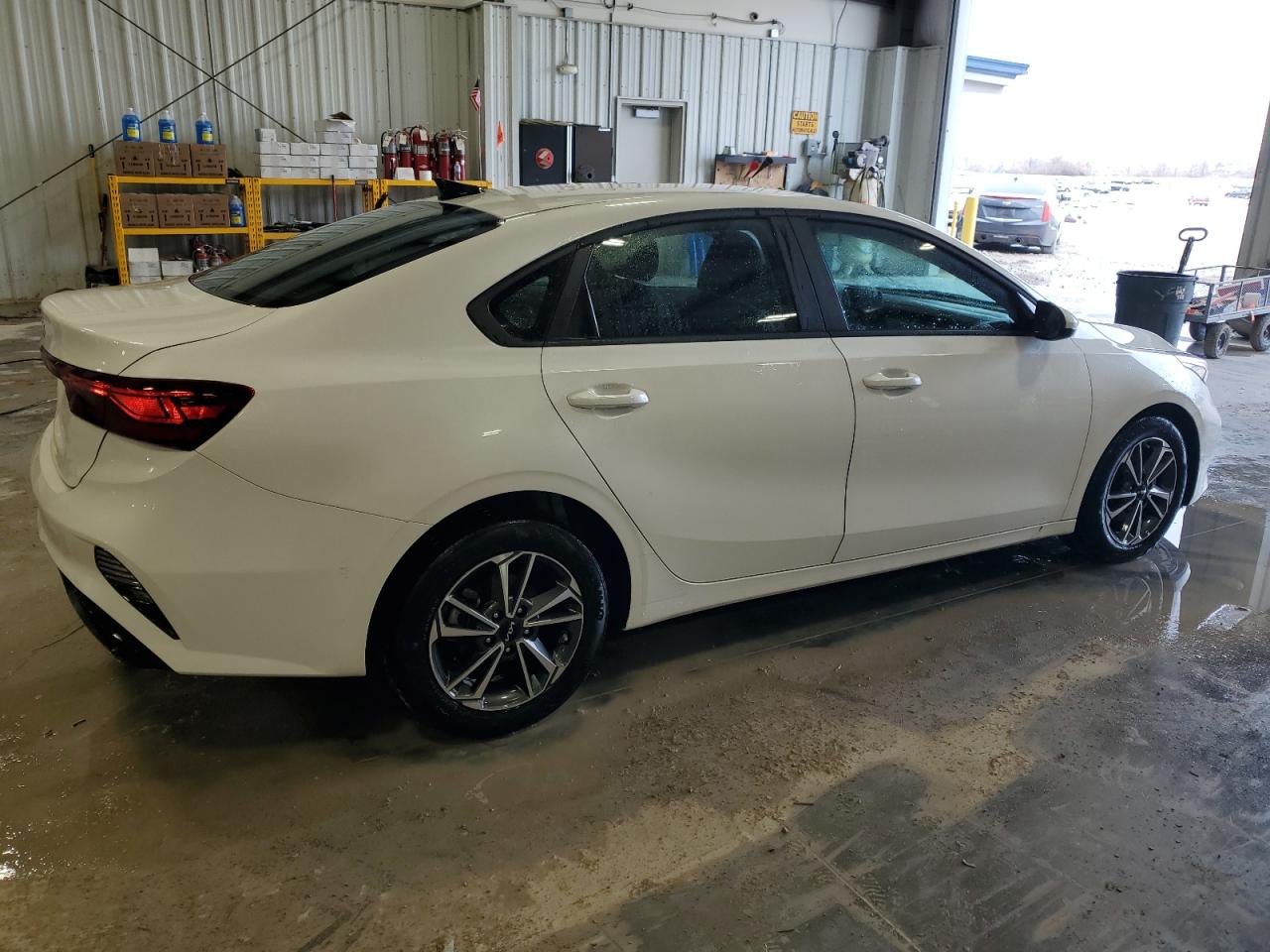 2023 Kia Forte - Image 3