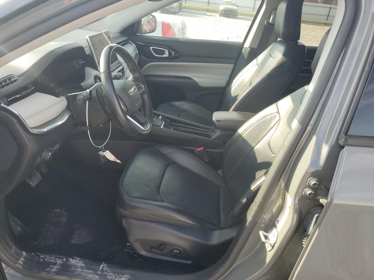 2022 Jeep Compass - Image 7