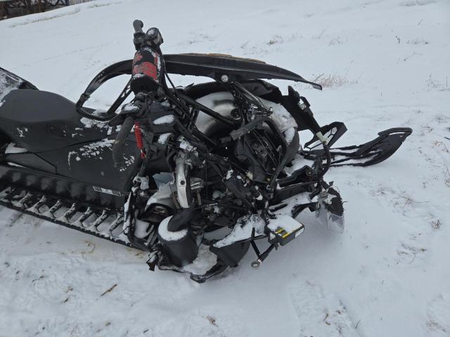 2025 ARCTIC CAT M8