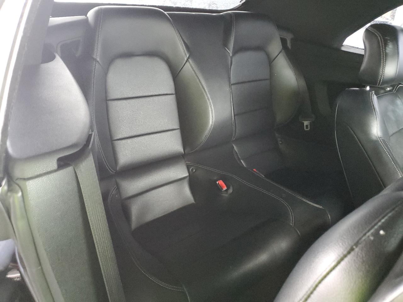 2016 Ford Mustang - Image 10