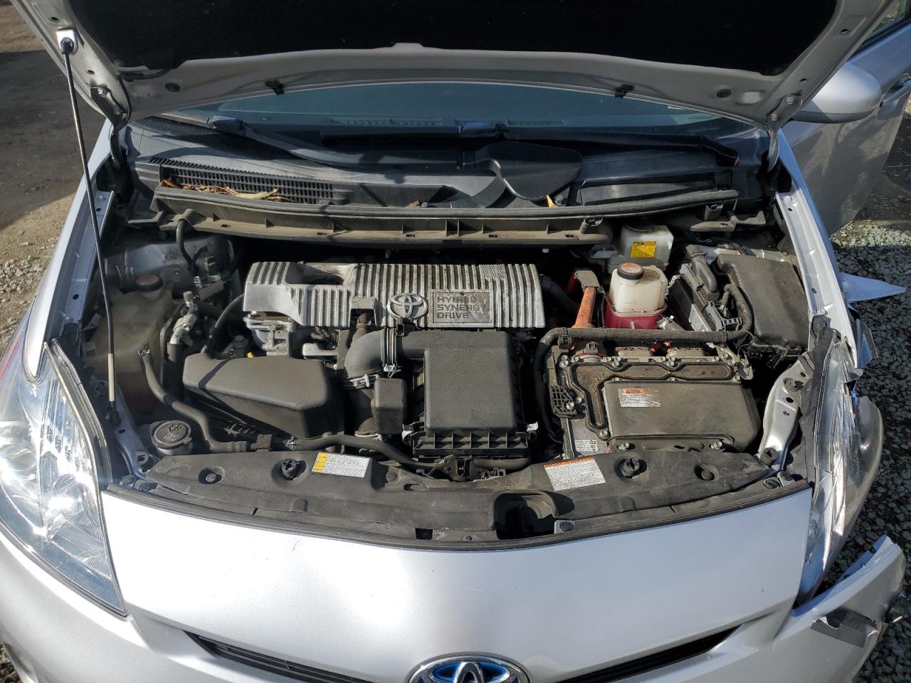 2015 Toyota Prius - Image 12