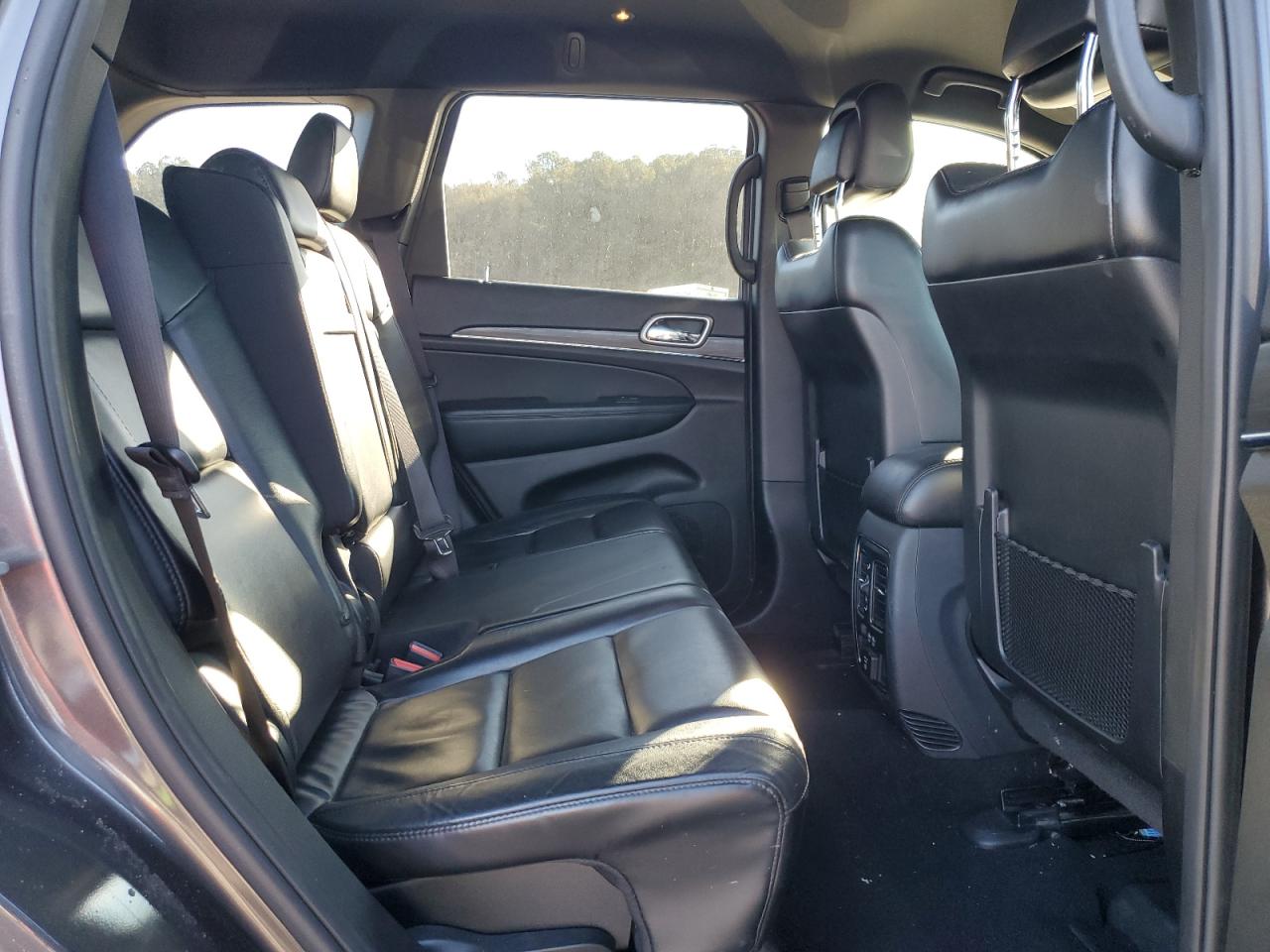 2019 Jeep Grand Cherokee - Image 11