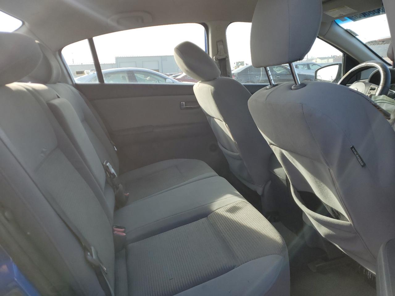 2010 Nissan Sentra - Image 10