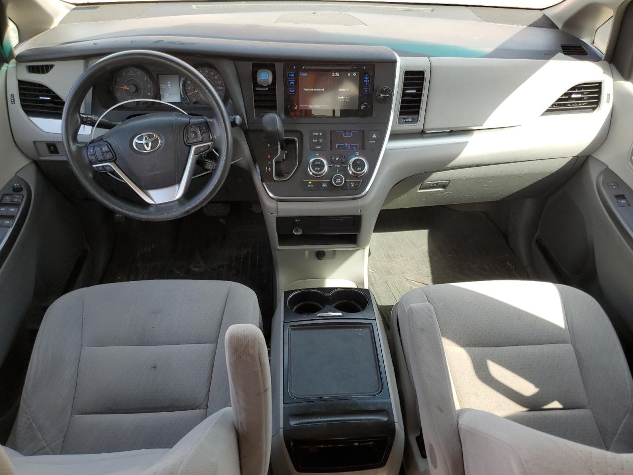 2015 Toyota Sienna - Image 8