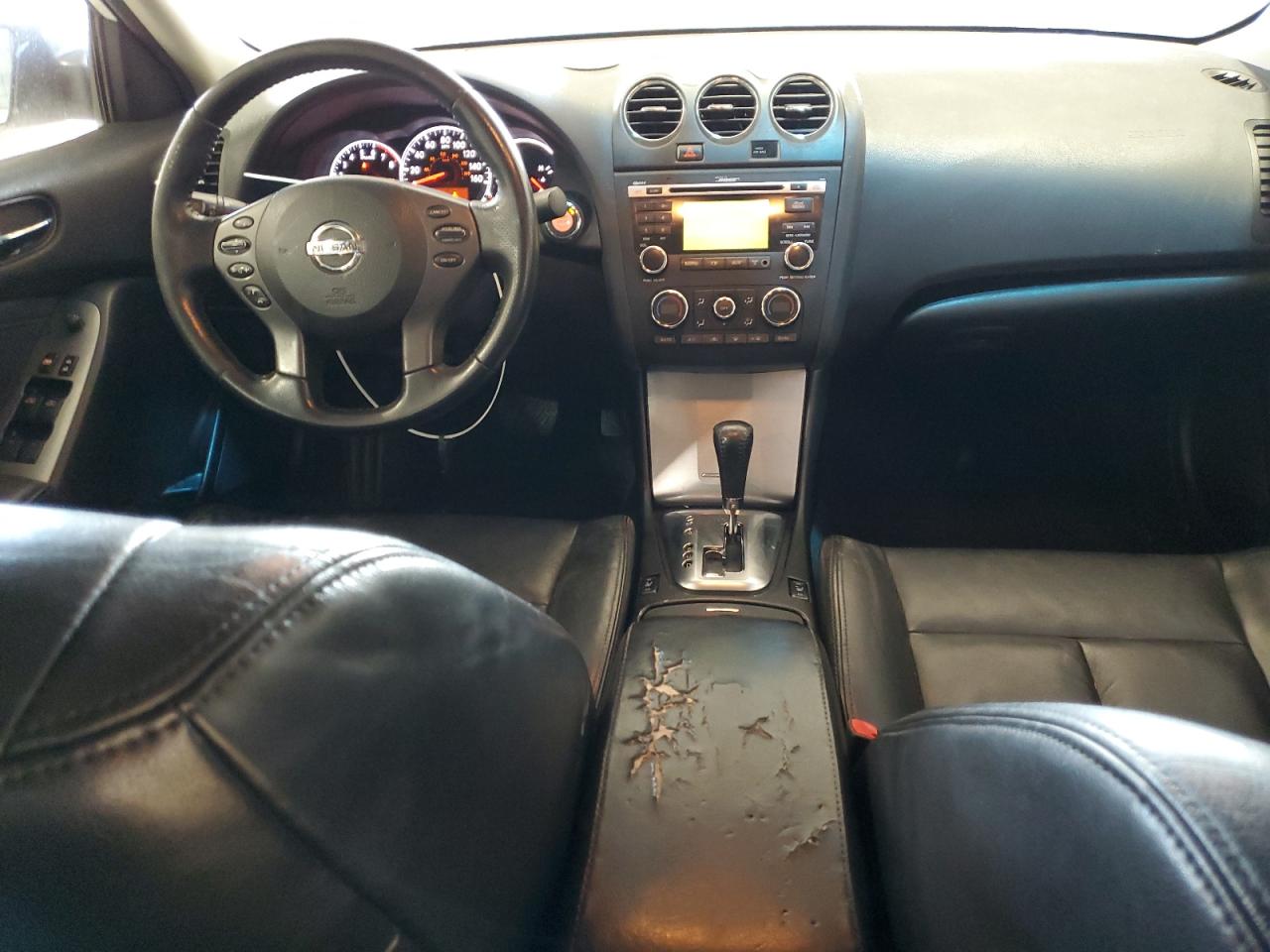 2011 Nissan Altima - Image 8