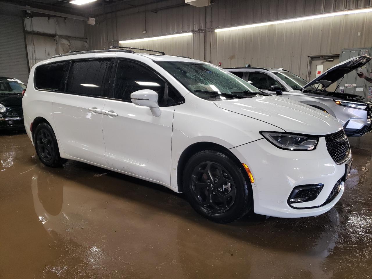 2021 Chrysler Pacifica - Image 4