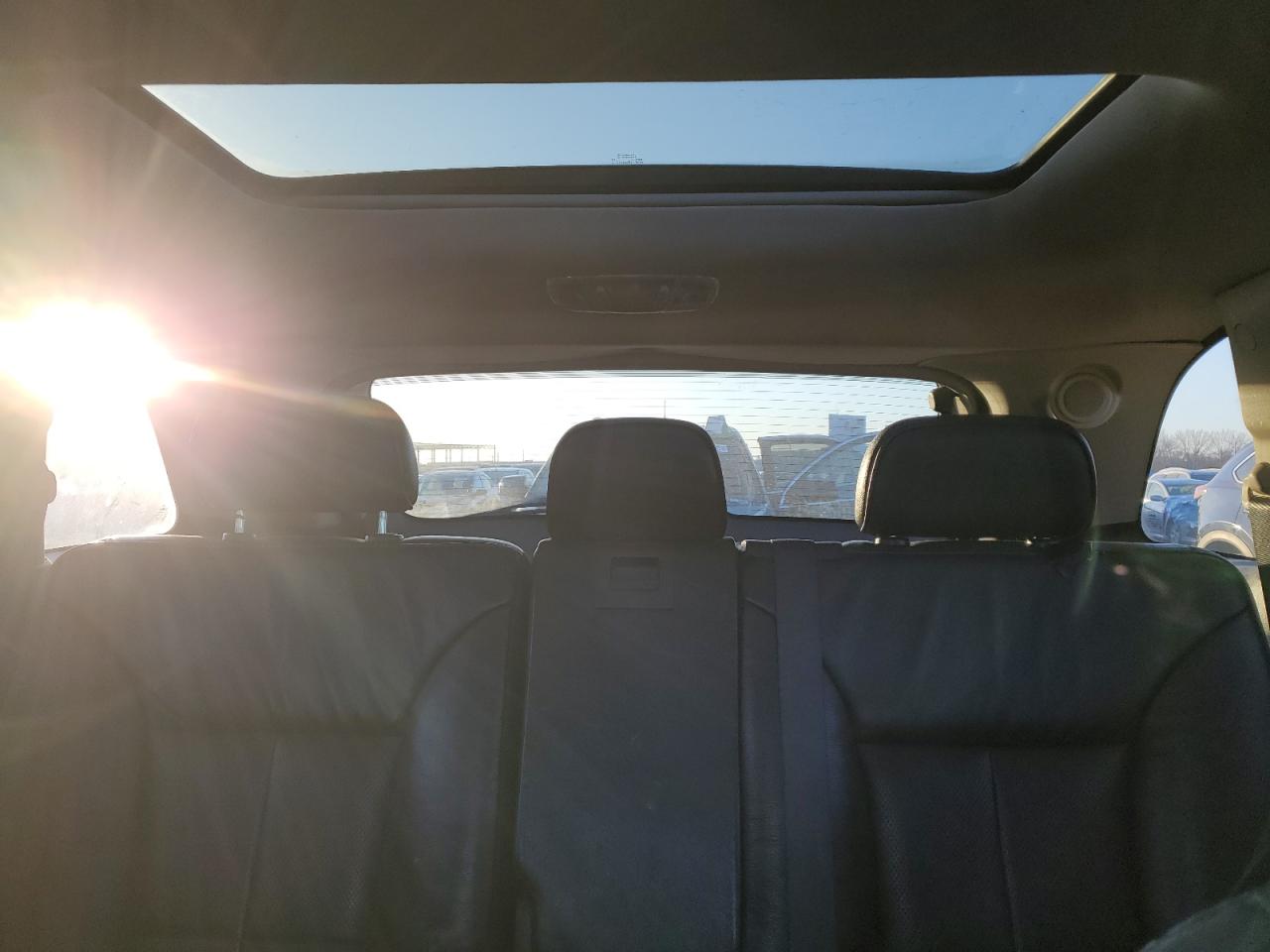 2010 Lincoln MKX - Image 10