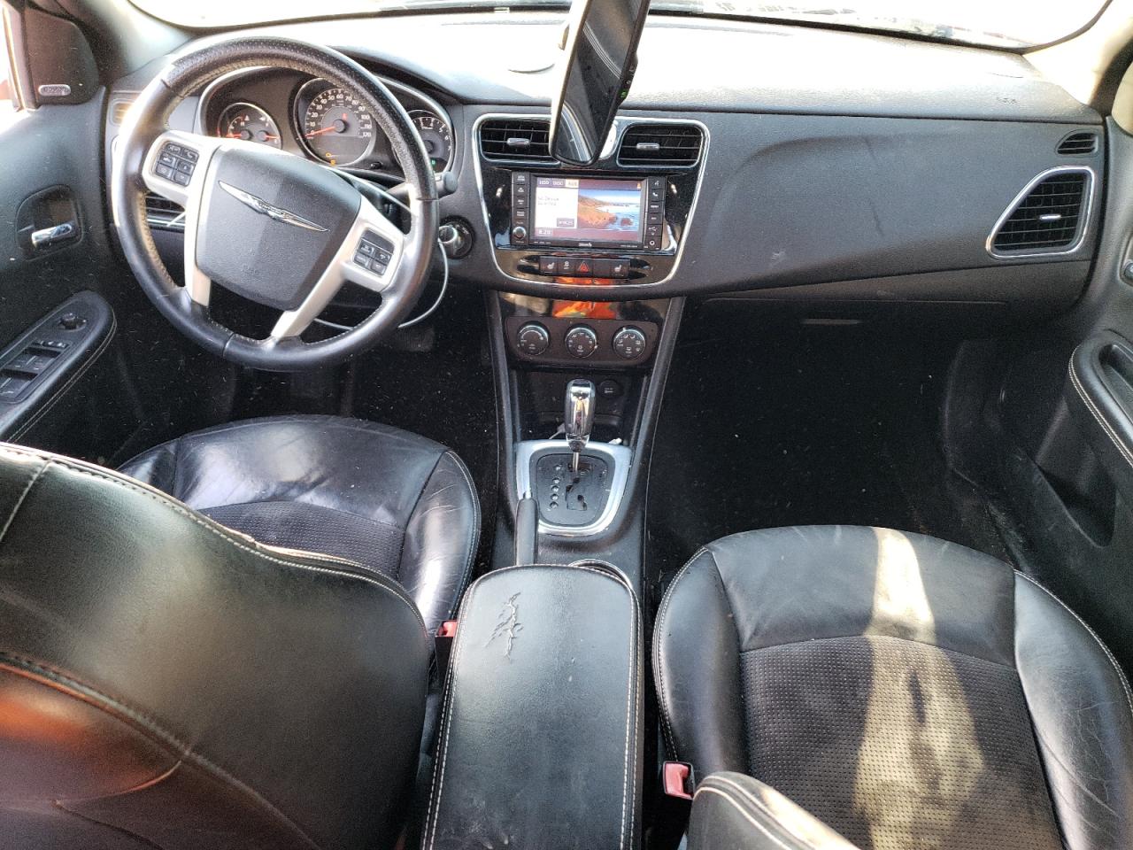 2013 Chrysler 200 - Image 8