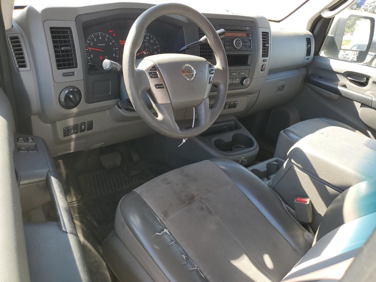 2015 Nissan NV - Image 8