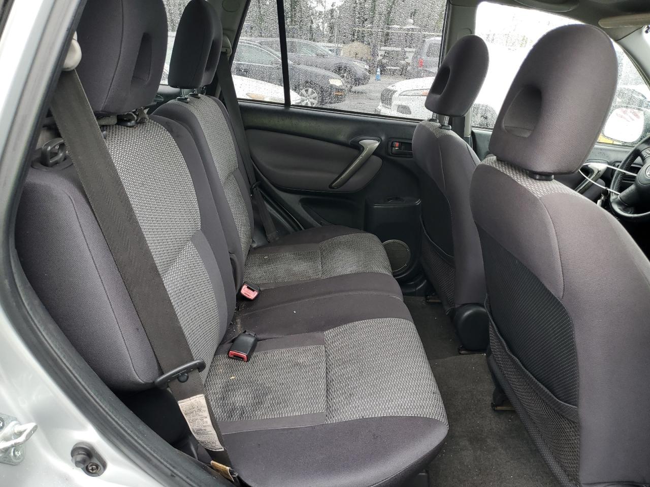 2005 Toyota RAV 4 - Image 11