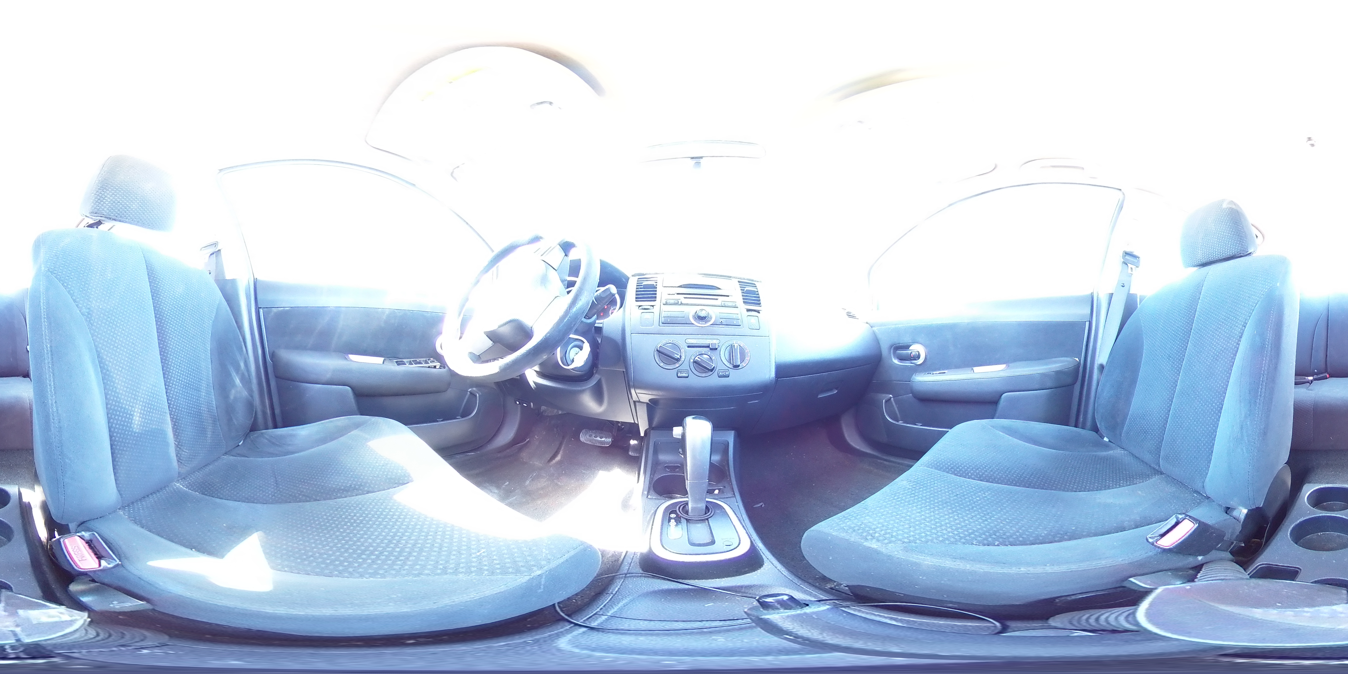 2010 Nissan Versa - Image 13