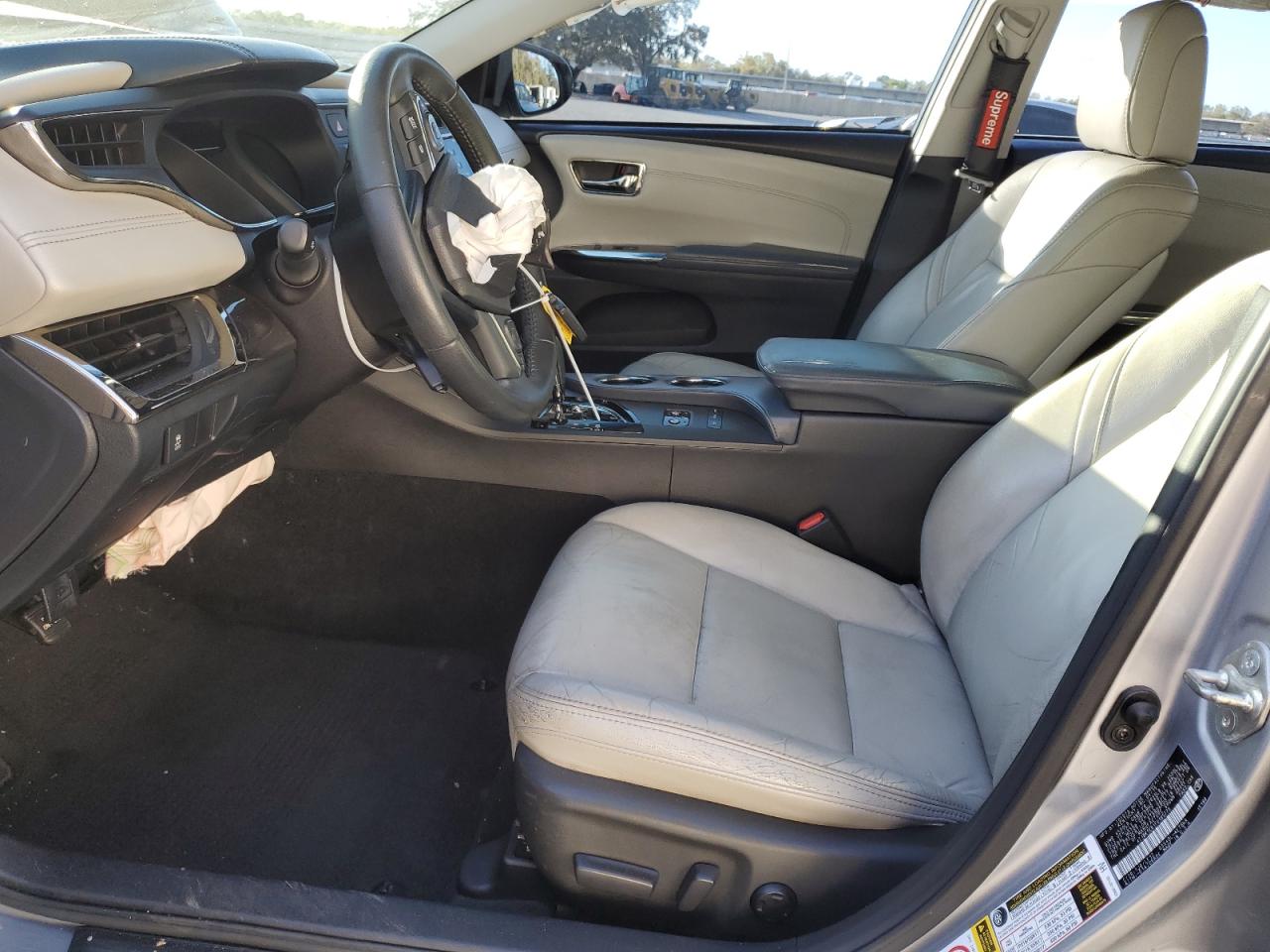 2015 Toyota Avalon - Image 7