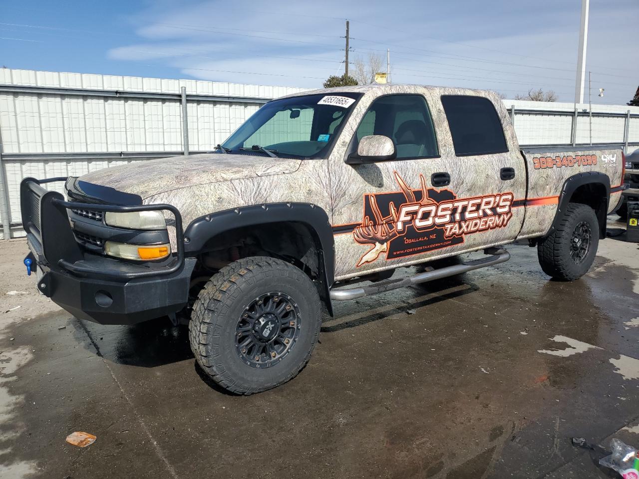 2002 Chevrolet Silverado K1500 Heavy Duty for Sale in Littleton, CO - Side