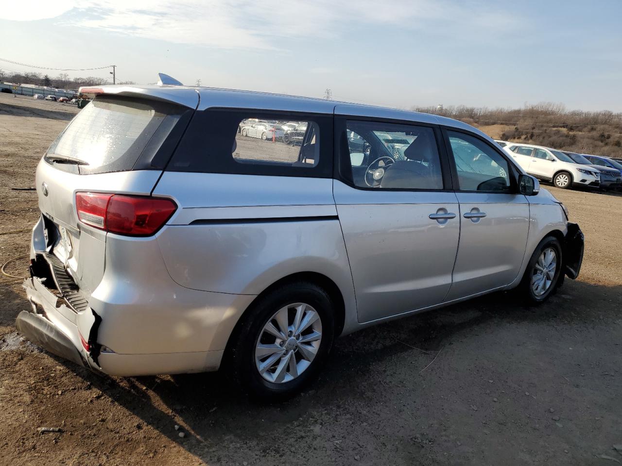 2016 Kia Sedona - Image 3