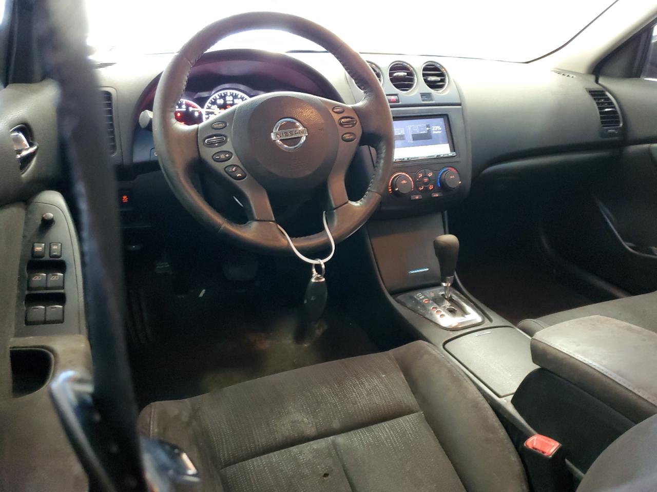 2012 Nissan Altima - Image 8