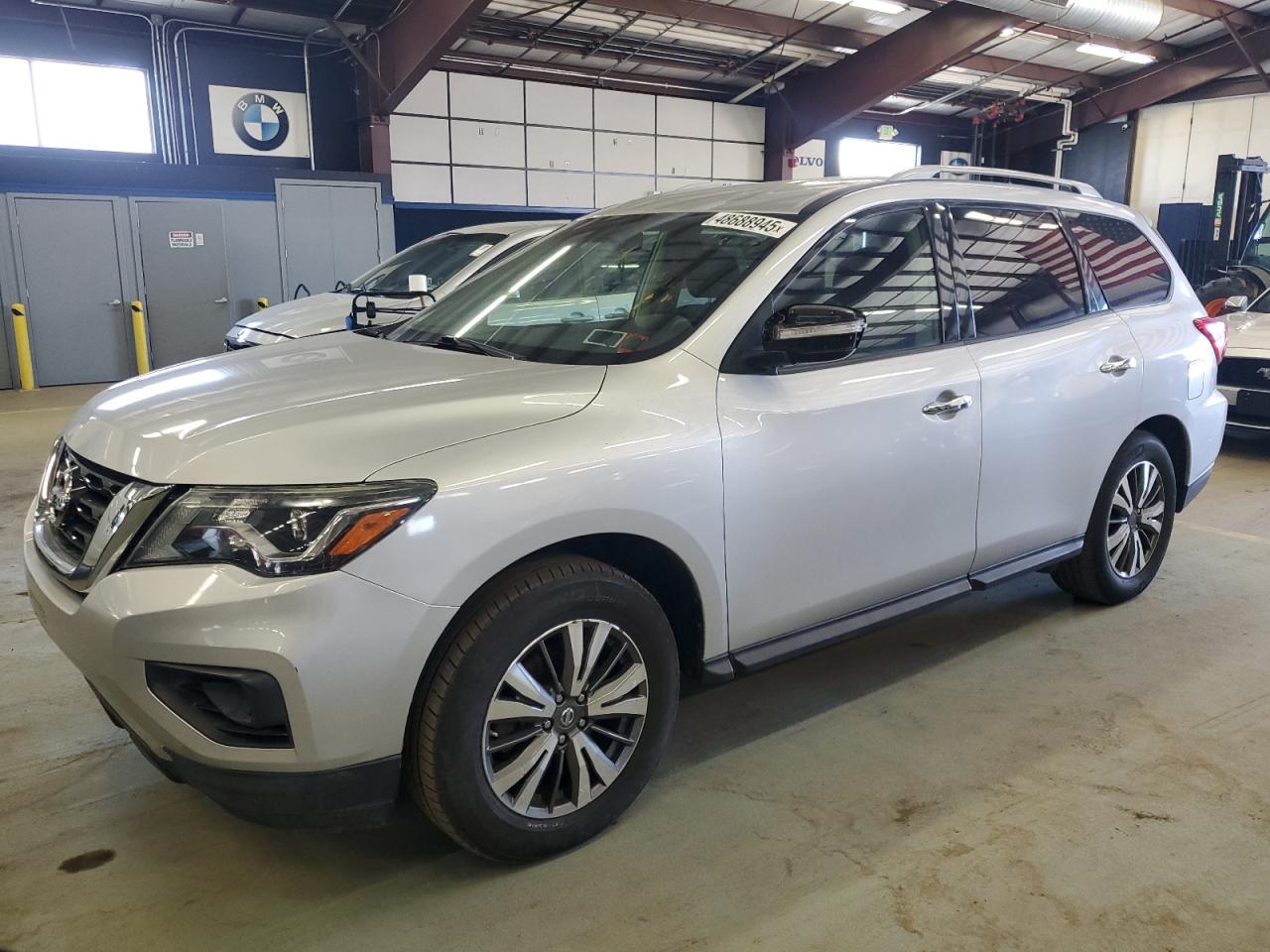 2017 NISSAN PATHFINDER SILVER VIN: 5N1DR2MMXHC692208