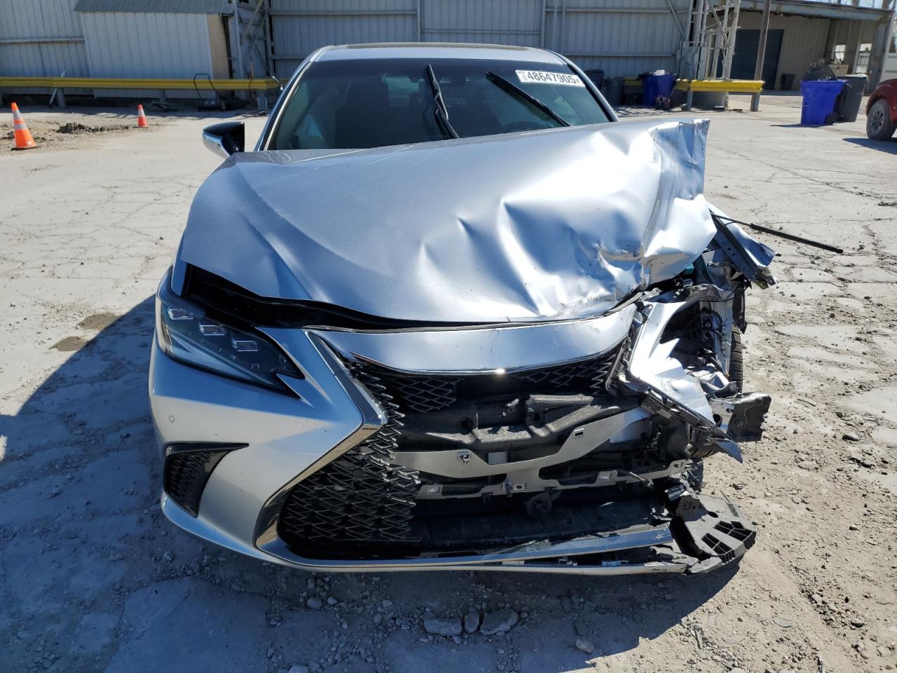 2022 Lexus ES - Image 12