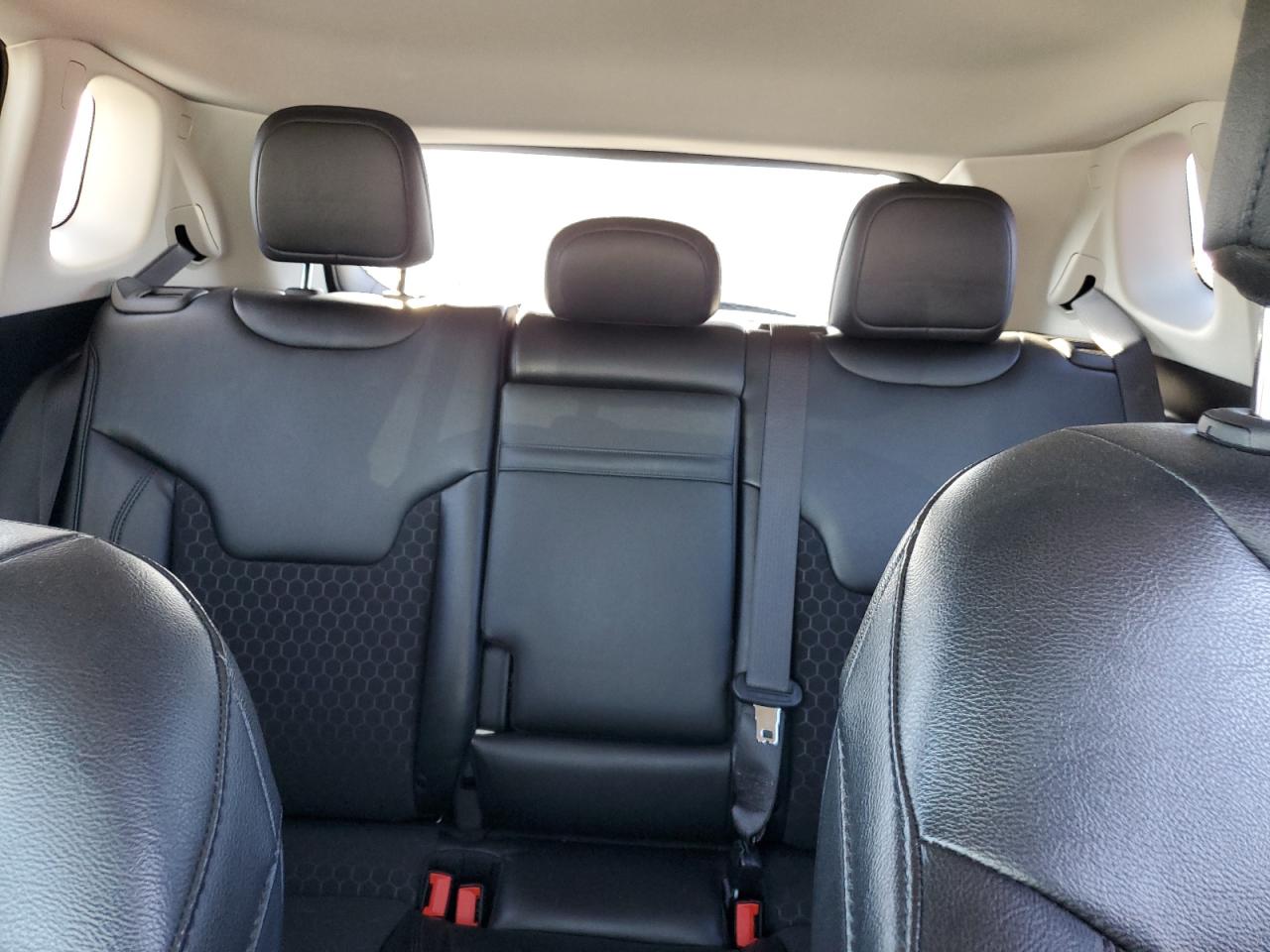 2020 Jeep Compass - Image 10