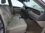2010 Lincoln Town Car Signature Limited zu verkaufen in Farr West, UT - Front End
