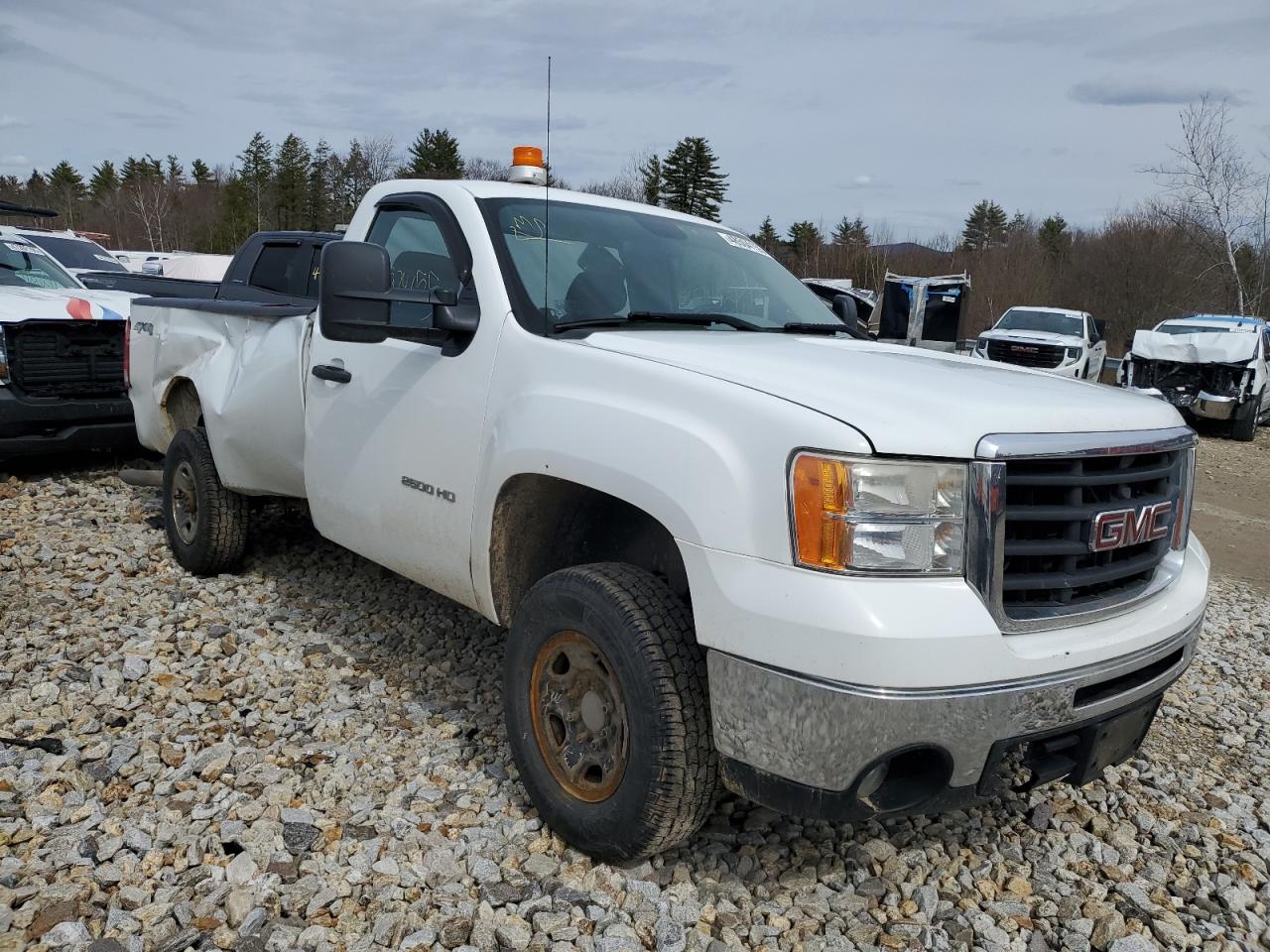 2010 GMC Sierra - Image 4