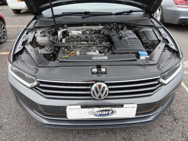 2015 VOLKSWAGEN PASSAT SE