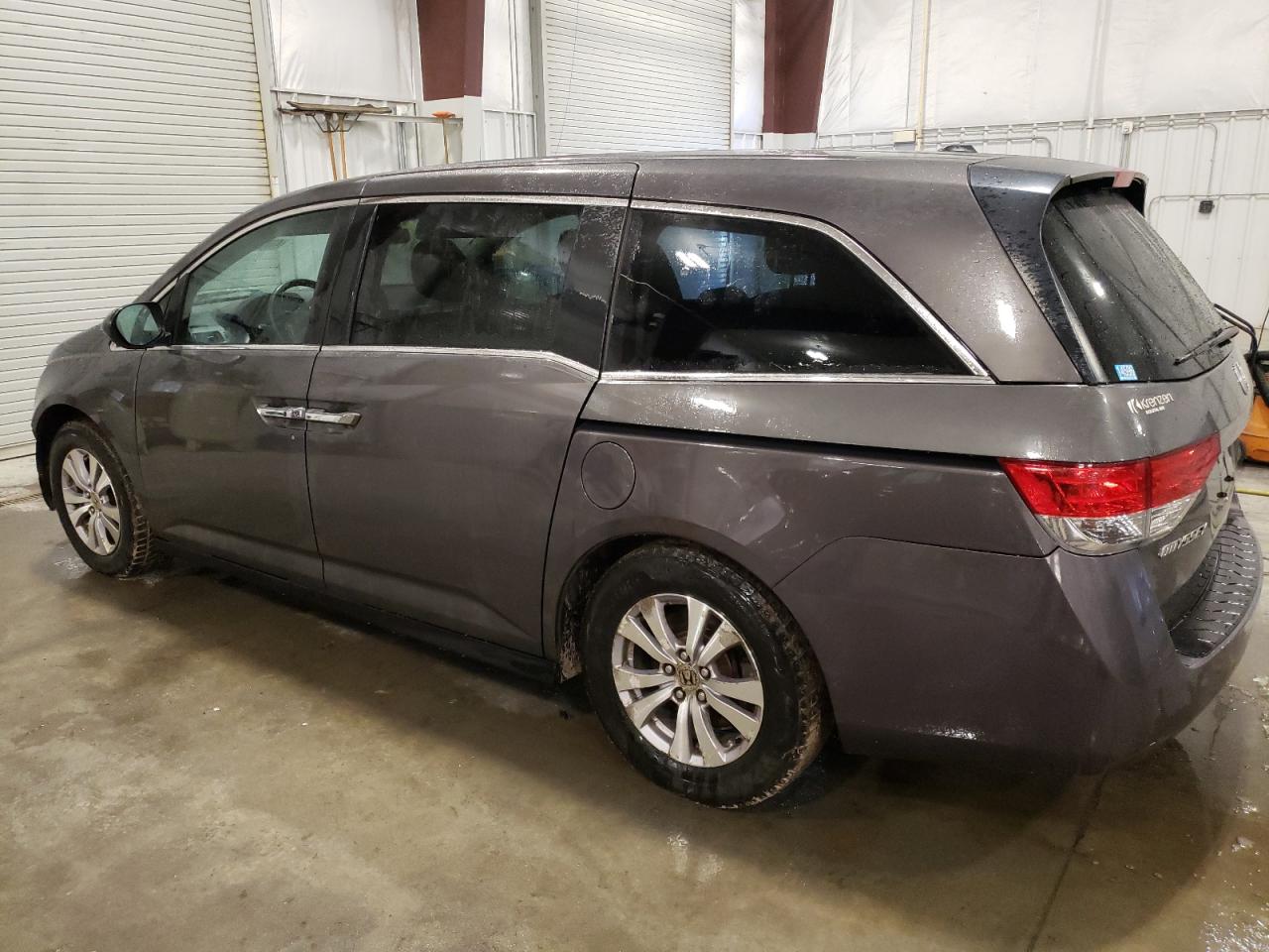 2014 Honda Odyssey - Image 2