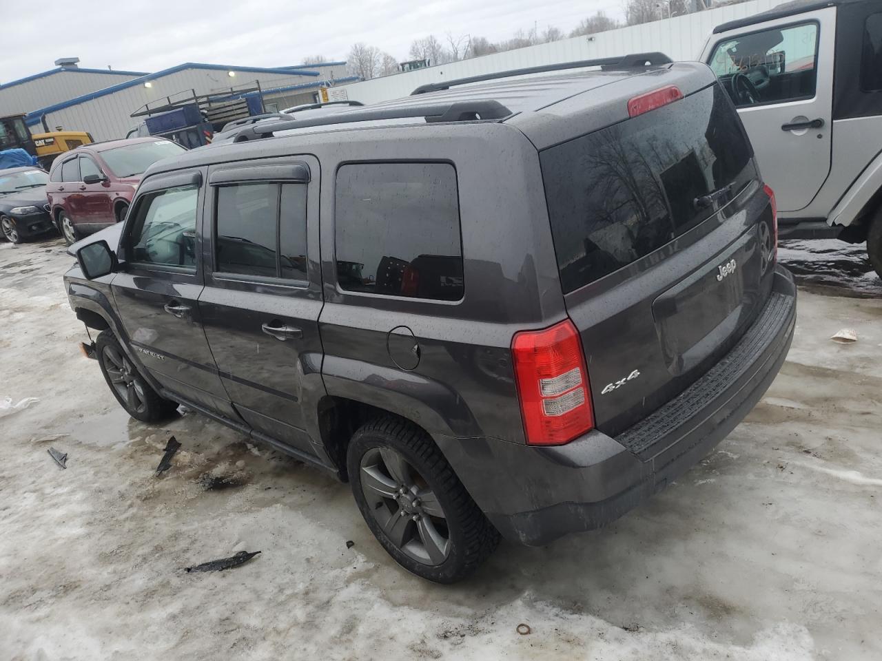 2015 Jeep Liberty (Patriot) - Image 2