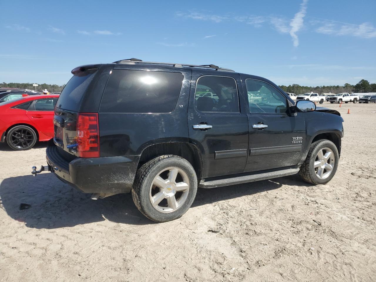 2011 Chevrolet Tahoe - Image 3